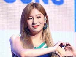 "정강이 멍들어"..오하영, 女<strong>축구단</strong> FC루머 향한 오해 '거듭 해명'