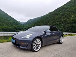 [시승기] 모델 3, '테슬라 막내' 답잖은 고성능 전기차