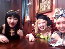 화사, 입던 대로 입었는데 별안간 인종차별? '나혼자산다' 측 "<strong>의상</strong> <strong>논란</strong> 의도無"