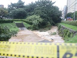 '공포의 5분' 제주 하천 급류에 휩쓸렸던 중학생 자력 탈출