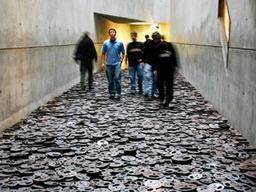 세상에서 가장 낮은 기념비