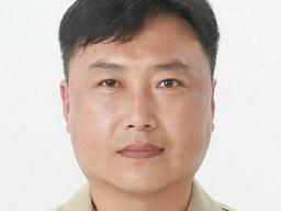 LG, 투신 여중생 구한 <strong>해군</strong> 임경진 상사에게 '의인상'