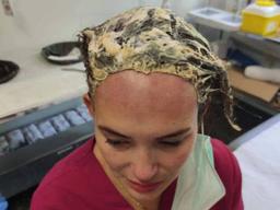 "선물왔어요" 문 여니 '본드 테러'…신종 보복 <strong>범죄</strong>?