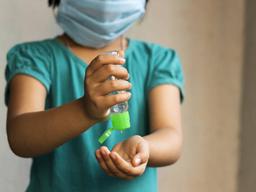 어린이가 성인보다 코로나 전파력 더 강하다?