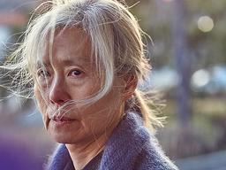 <strong>예수정</strong> 주연 '69세', 특정 세력 평점 테러에 응원으로 반격