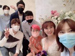 <strong>권미진</strong> 결혼식 사진+훈남 신랑 공개..동료는 모두 마스크 착용(ft.김혜선)