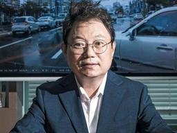 [아무튼, 주말] “난 ‘흙수저’ 중에서도 잡토… 달리 사니 <strong>블랙박스</strong>가 보였다”