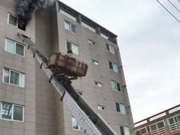 "뜨거워요" 6층 소년의 비명...연기 속 나타난 사다리차 <strong>영웅</strong>