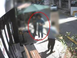 "마스크 써달라" 카페 손님에 말했더니 커피 집어던져