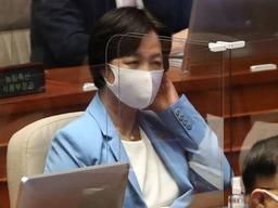 <strong>추미애</strong> 아들 군대 미복귀 증언 당직사병 "국회 나가 진술"