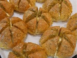 '겉바속촉'의 ‘코리안 치즈마늘빵’, 인도네시아서 인기