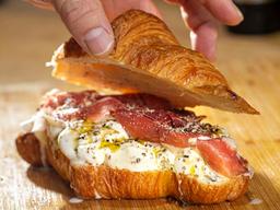 [정동현의 Pick] ‘기인’ 수준의 재료 집착··· 이 크루아상을 보라