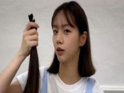 '단발 변신' 혜리, 5년 동안 기른 머리 소아암 환자 위해 기부