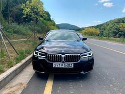 후진 기어 넣으면 50<strong>m</strong> 스스로 움직여…똑똑해진 BMW 신형 5시리즈