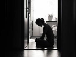 여성들과 다섯 번 극단 선택 시도…남자는 죽을 마음 없었다