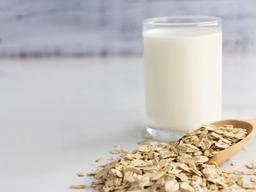 ‘벌써 2위’ 아몬드밀크 뒤쫓는 귀리우유의 추격전