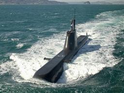 주력 잠수함 ‘정지함’, 10개월째 '정지'