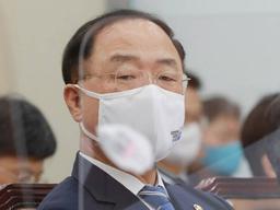 <strong>홍남기</strong> "사의 표명, 정치적 이유 없어…스스로 참을 수 없었다"