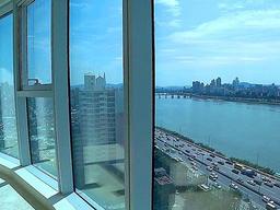 이젠 웃돈 줘도 못사게된 ‘한강 조망’아파트, 대체 이유가…