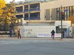 그곳에는, 공허함만 남았다