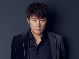 日 톱가수 56세 콘도 마사히코, 25세 연하와 불륜 인정…무기한 자숙