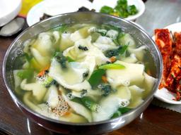 [ESC] 냉정과 열정 사이, 다슬기 <strong>수제비</strong>