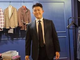 '17kg 감량' <strong>조세호</strong>, 남다른 정장 맵시 "못 알아볼 뻔"