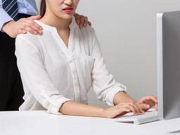 샤넬코리아 피해자 "안거나 속옷 끈 만져…발설하면 인사 불이익"