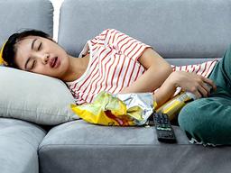 <strong>누워서</strong> 살 빼자? “일어나기도 귀찮은 당신을 위해 <strong>누워서</strong> <strong>하는</strong> <strong>운동</strong>”