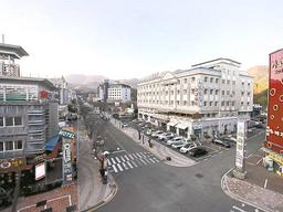 코로나에 부활 ‘추억의 가족탕’ “<strong>부곡</strong> 온천, 두달전 예약 필수”