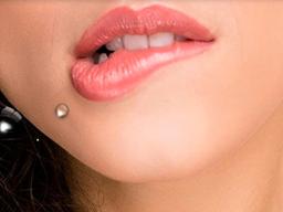 입술에 각질이 쌓인다? 겨울철 조심해야 할 ‘<strong>탈락성</strong> <strong>입술염</strong>’