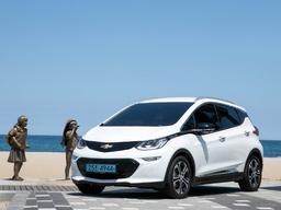 볼트EV, 배터리 '빵빵' 실내공간 '넉넉'…패밀리카 매력적