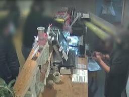 "매장서 왜 못 먹어?" 과자 던지고…빨래방 음주도