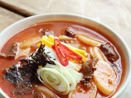 매운 맛 열풍, 맛있게 매콤한 <strong>떡국</strong> 레시피