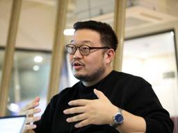 [2색(色) CEO열전⑪] 외교관 아들 <strong>오하영</strong>, 어떻게 100억 벌었을까