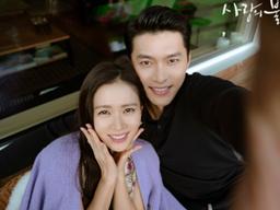 손예진, ♥현빈에 끌린 이유 "아빠 닮은 남자 친구"…<strong>가족사진</strong> 재조명