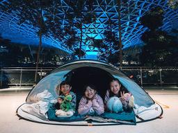 이시국에 완판 <strong>글램핑</strong>장 화제...알고보니 공항이라고?