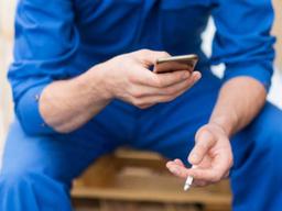 담배 피우러 간 직장<strong>동료</strong>가 돌아오지 않는 이유