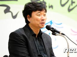 <strong>강원래</strong> "'방역대책 꼴등' 표현 사과…정치적 해석 아쉽다"(종합)