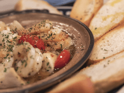 추운 <strong>겨울</strong>, 1만원으로 떠나는 감바스 레시피 <strong>여행</strong>