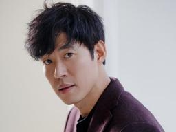 '경이로운 소문' <strong>유준상</strong> "39살 역할 아파도 아픈 척 못해..몸 만들기 집중"