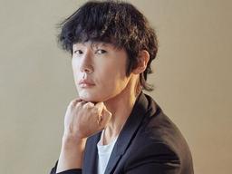 <strong>허지웅</strong> "코로나 방역 성공은 시민 덕...희생 강요 공정치 않아"