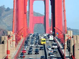 "어, 중앙분리대가 좌우로 움직이네?"…로드 지퍼의 <strong>위력</strong>[영상]