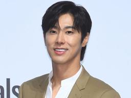 "<strong>유노윤호</strong>, 학폭 피해자 도왔다…의로운 친구" 훈훈 미담