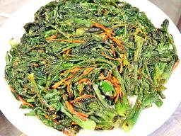 겉바속촉 두릅전·오독오독 호두전… ‘고소한 행복’ [김새봄의 먹<strong>킷</strong><strong>리스트</strong>]