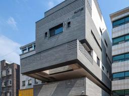 남매가 함께 지은 건물, 양재동 보이드라인