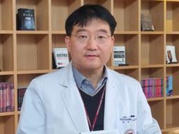 <strong>수면</strong>의학자 이헌정 교수 “잠은 저절로 오게 해야 한다”