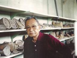 한국 와전 정성껏 수집했다 한국에 기부한 <strong>일본</strong>인