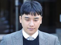 "여배우 동석 <strong>송년회</strong>였다"...승리, 조폭 동원+폭행교사 혐의 부인