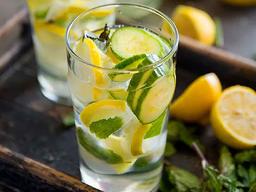 5년 젊어진다, 피부과 시술보다 효과 좋다는 수분 섭취법